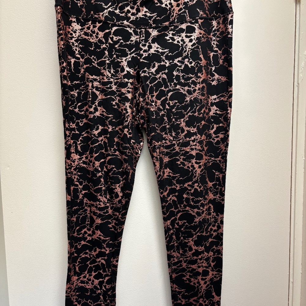 NWT Chico's Zenergy sz 2  (12-14) copper foil print legging pant